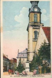 Le clocher de l'église Sainte-Catherine de Bitche au début du XXe siècle.