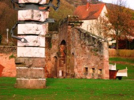 La « colonne de Bitche » et la porte de Strasbourg.
