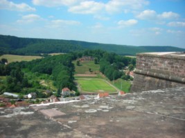 Le fort Saint-Sébastien depuis la citadelle de Bitche.