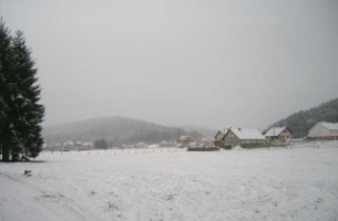 Le village sous la neige (photographie de la section bitchoise du Club vosgien).