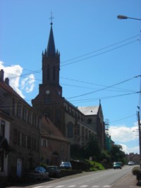La façade de l'église paroissiale de Goetzenbruck.