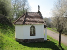La chapelle Sainte-Thérèse de Schorbach est érigée pour les époux Pierre Obringer et Régine Schaeffer en 1919-1920.