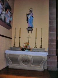 Comme dans la plupart des églises, l'autel latéral gauche de l'église Saint-Rémi de Schorbach est dédié à l'Immaculée Conception de la Très Sainte Vierge.
