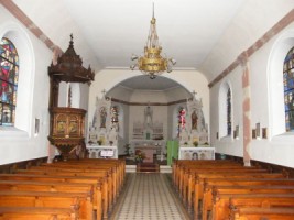 L'intérieur de l'église paroissiale Sainte-Élisabeth, ancienne chapelle des visiteurs de l'abbaye.