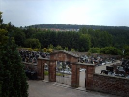 Le cimetière du village d'Enchenberg.