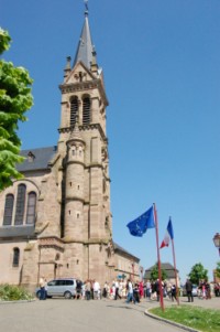 Le clocher de l'église Saint-Georges de Montbronn.