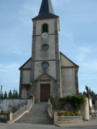 La façade de l'église paroissiale Saint-Rémi, édifiée en 1772.