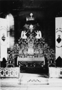 Le maître-autel de l'église Saint-Maurice avant la dernière guerre.