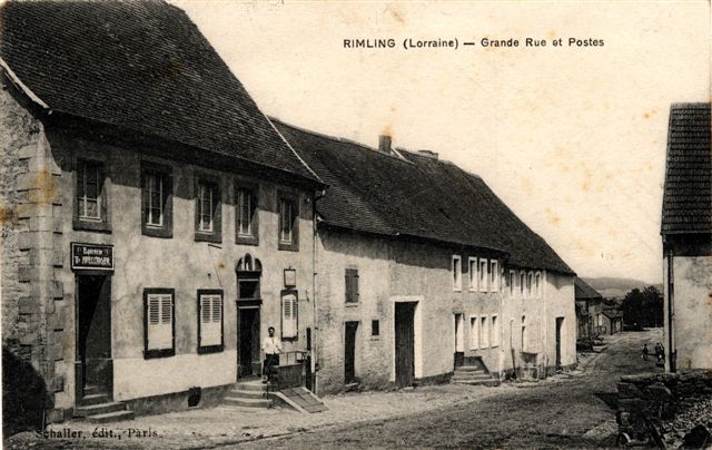 La Grande-Rue et les Postes au début du XXe siècle.
