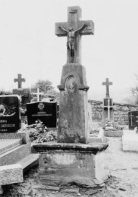 La croix de cimetière est élevée en 1859 (photographie du service régional de l'inventaire de Lorraine).