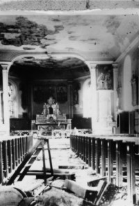 Le chœur de l'église en 1945.