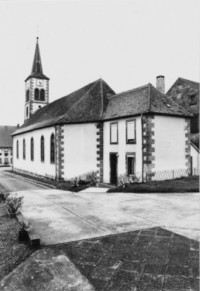 L'église depuis le Sud-Est (photographie du service régional de l'inventaire de Lorraine).