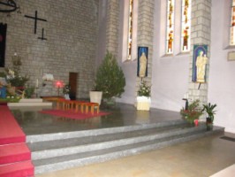 Le tabernacle et la partie droite du chœur.