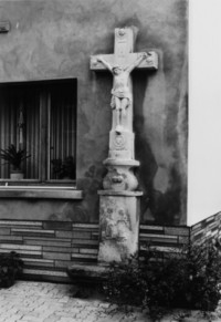 La croix est érigée en 1846.