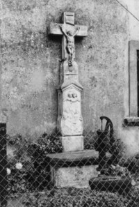 La croix est érigée en 1847.