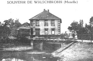 L'ancienne école du village au début du XXe siècle.