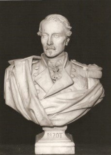 Buste du général Michel Brice Bizot (1795-1855), célèbre enfant de la ville de Bitche.