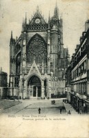 Le nouveau portail de la cathédrale Saint-Étienne de Metz est inauguré par l'Empereur Guillaume II lors de sa visite à Metz le 15 mai 1903.